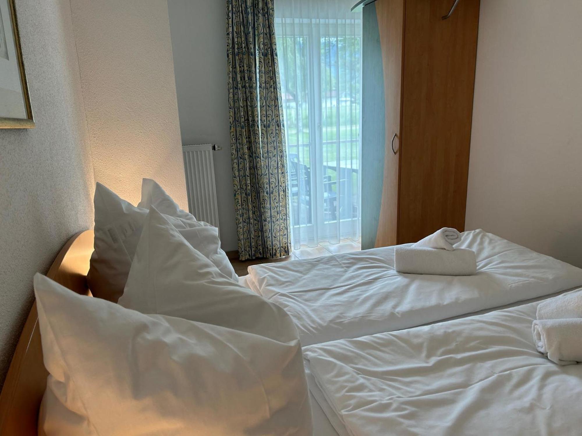 Gabi Mit Pool Und Sauna Übersee Esterno foto